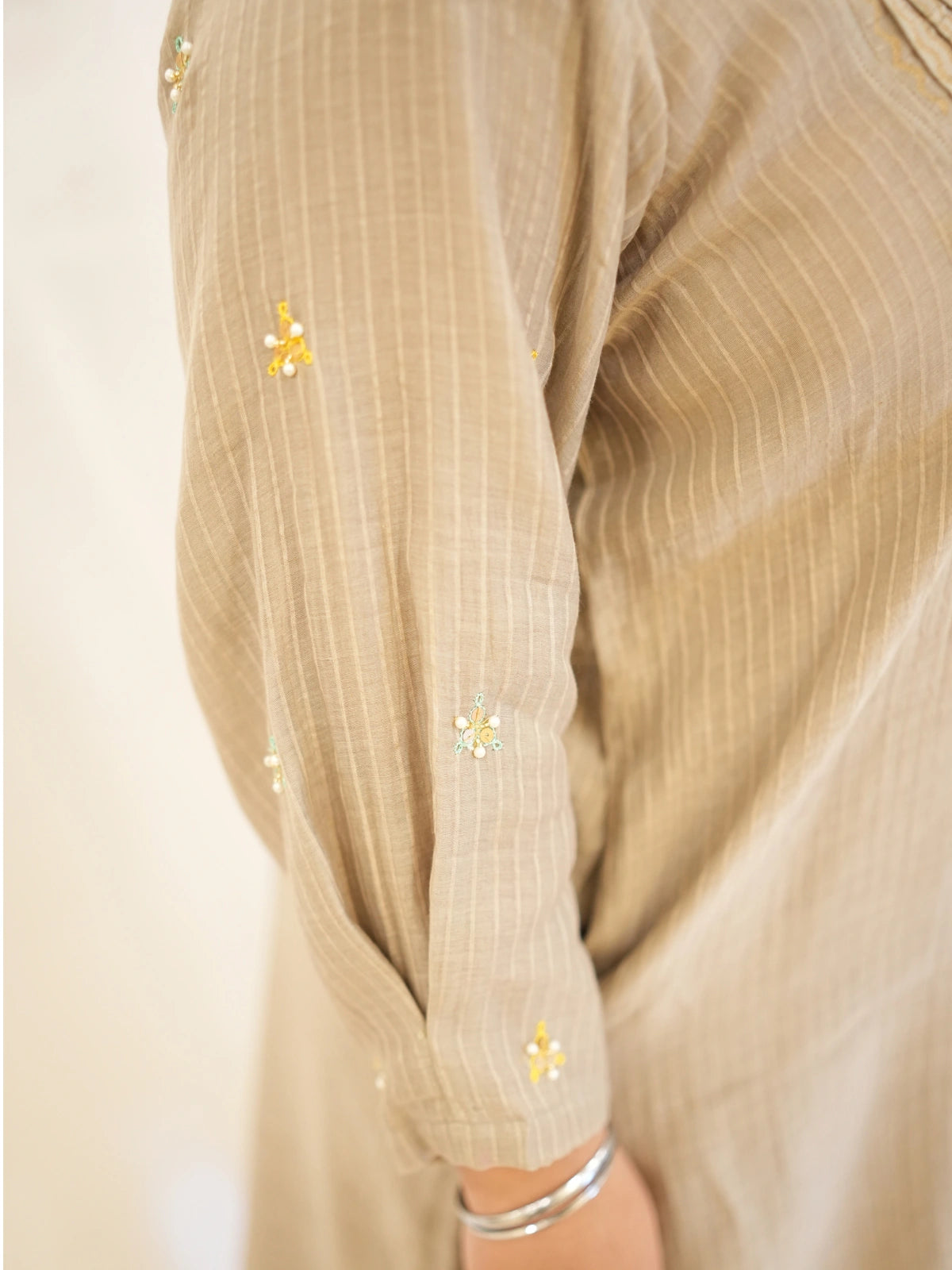 D H E E M I β πΊπππππ Kurta