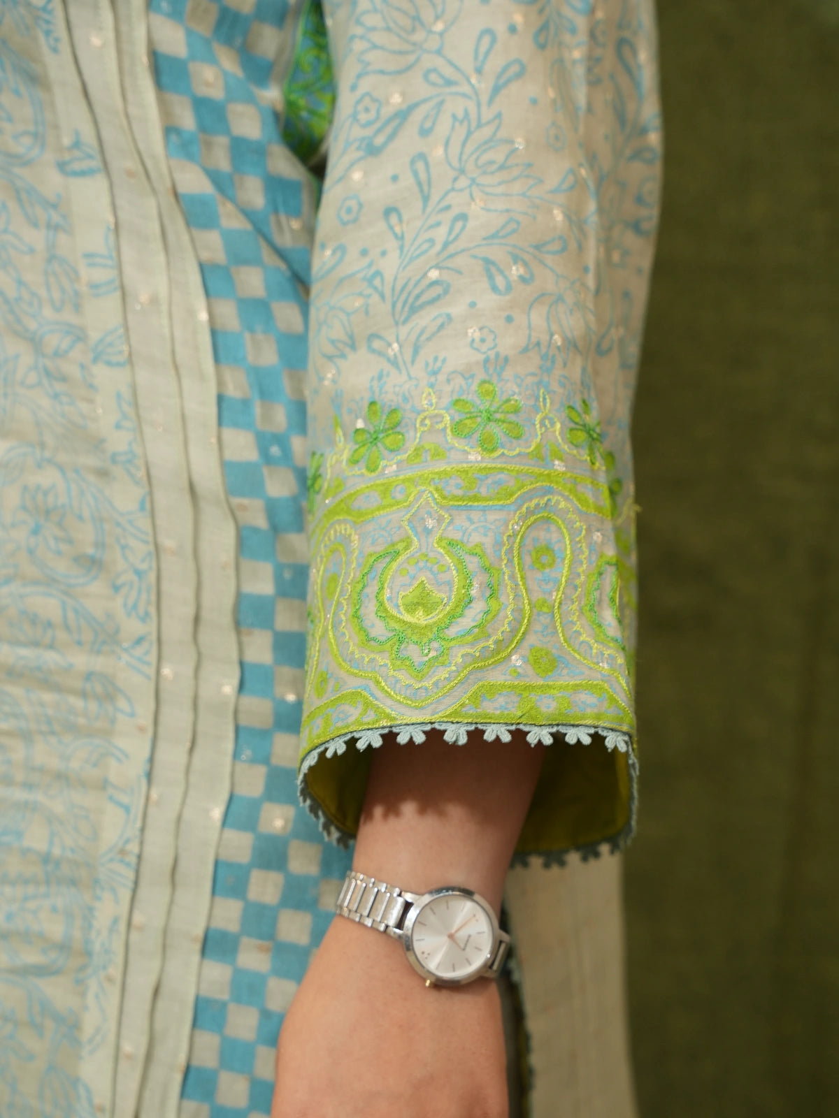 G U L Z A R β π·βπ’π ππππ Kurta