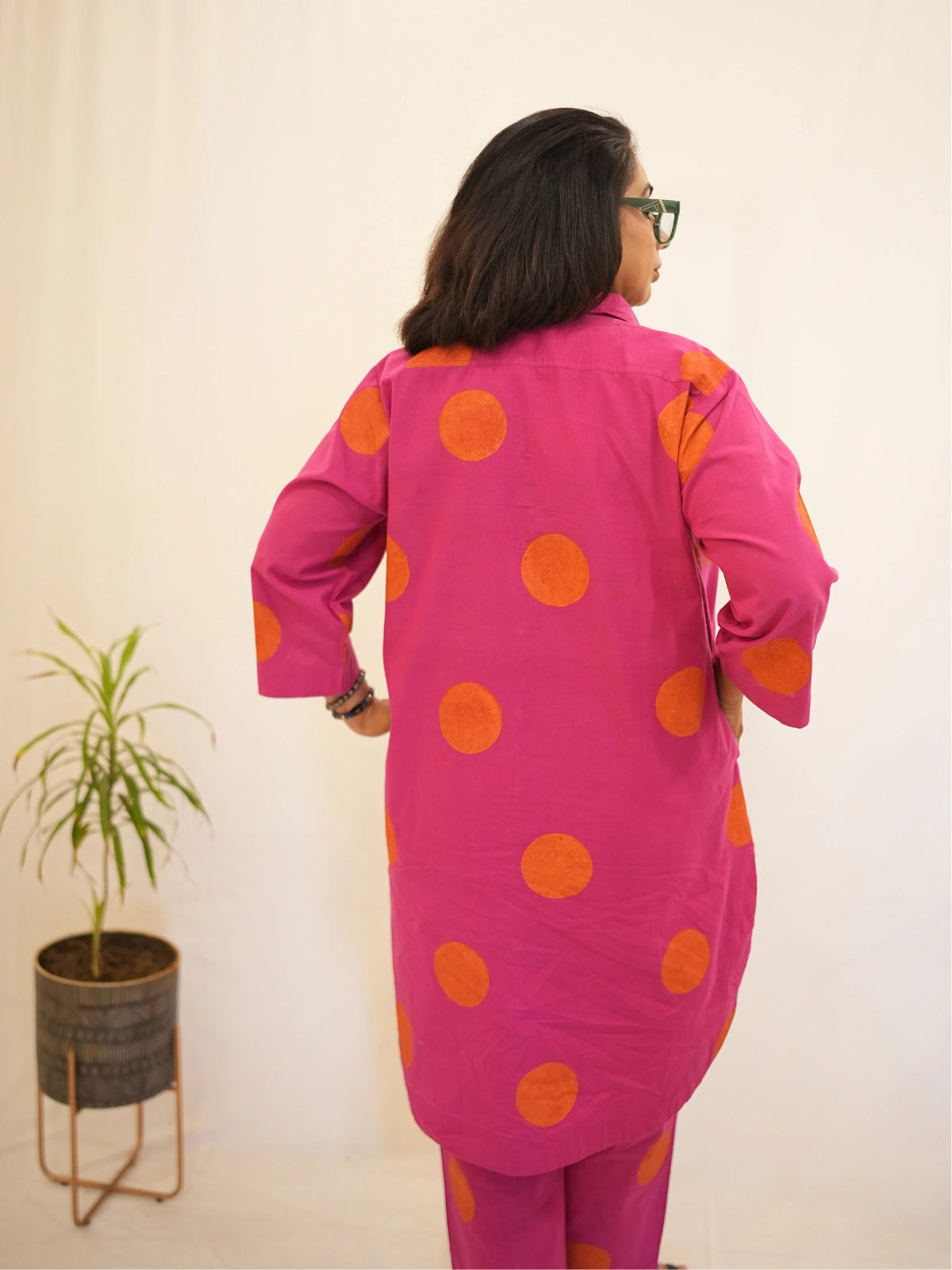 B I N D I – 𝑅𝑎𝑛𝑖 𝑃𝑖𝑛𝑘 Kurta